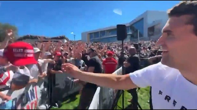Muere el comentarista estadounidense Charlie Kirk tras recibir un disparo en un evento