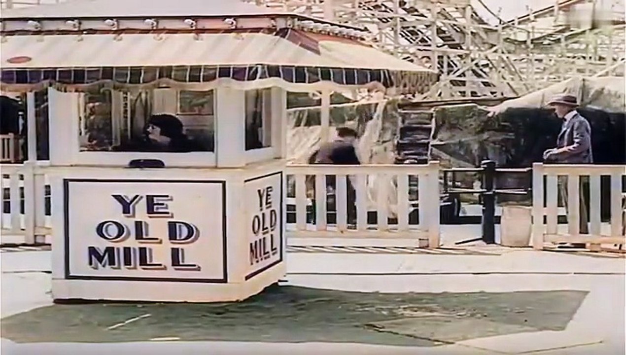 🎬 Buster Keaton – The Balloonatic (1923) | Silent Comedy Short 🎭