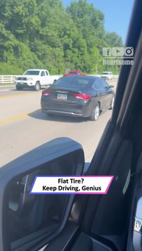 Driver Speeds Away on a Flat Tire Like Nothing’s Wrong 😂🚗