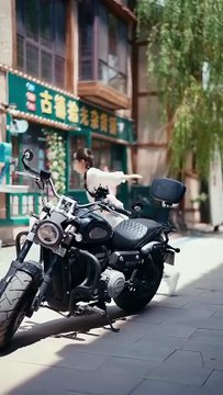 (6) Ended When Xu Xing was eighteen, her biological father forced her to dig out her heart to save her stepdaughter. She fled to a mountain village and met Wen Xun, the man who had been with her since she was a child. She mustered up the courage to confes