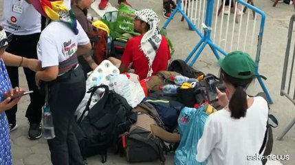 Attivisti in attesa, rinviata la partenza per Gaza della flottiglia