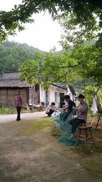 (6) Completed As an orphan girl from a fishing village, she was born reckless and had amazing strength. She could kill a cow with one punch. No one dared to marry her until she found an unwanted man on the street and took him home as her husband. From the