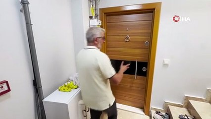 Terlik takasıyla hırsızlık: Eskiyi bıraktı, yeniyi götürdü