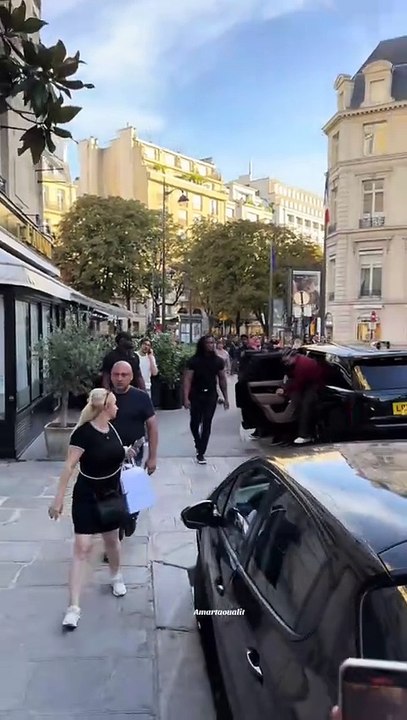 Drake in Paris