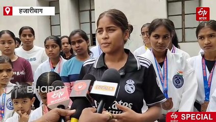 गांव में जाकर शहर की बिटिया सिखा रही हैं कराटे, 5000 से अधिक बच्चियां बन चुकी हैं आत्मनिर्भर