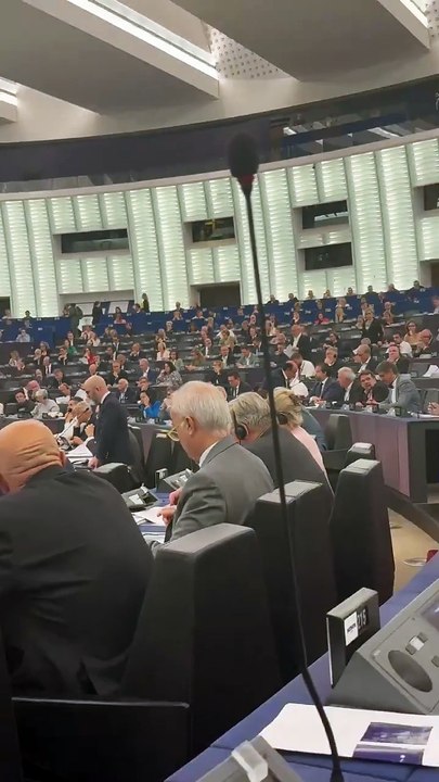Meurtre de Charlie Kirk: De grosses tensions au Parlement européen aujourd'hui après le refus d'une minute de silence en hommage au militant conservateur américain