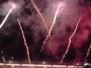 fin du match om-strasbourg Feux d'artifice au vélodrome.