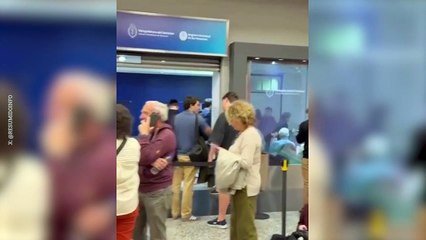El Renaper instaló grupos de atención en Aeropuertos y se forman colas para resolver el problema
