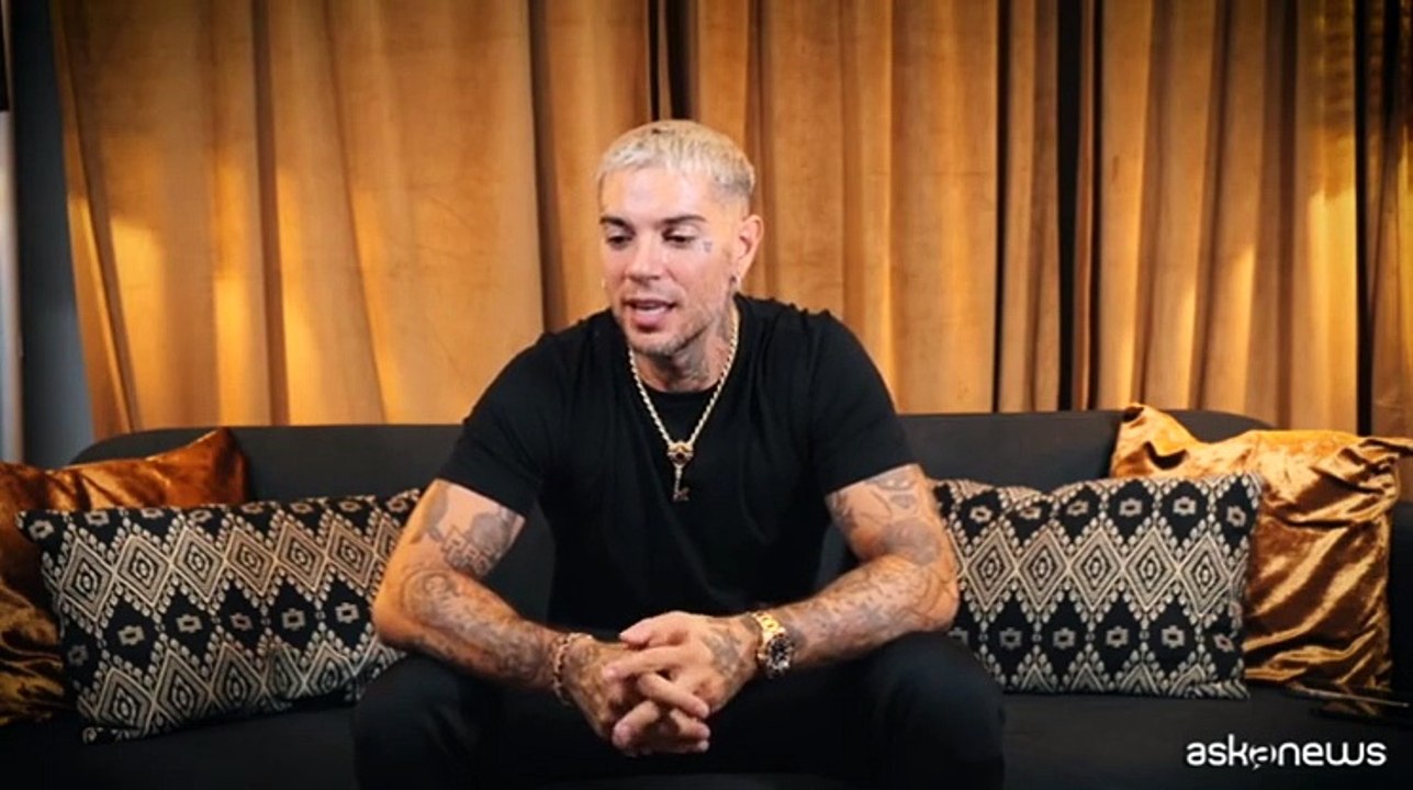 Emis Killa porta la cultura hip hop live a Milano