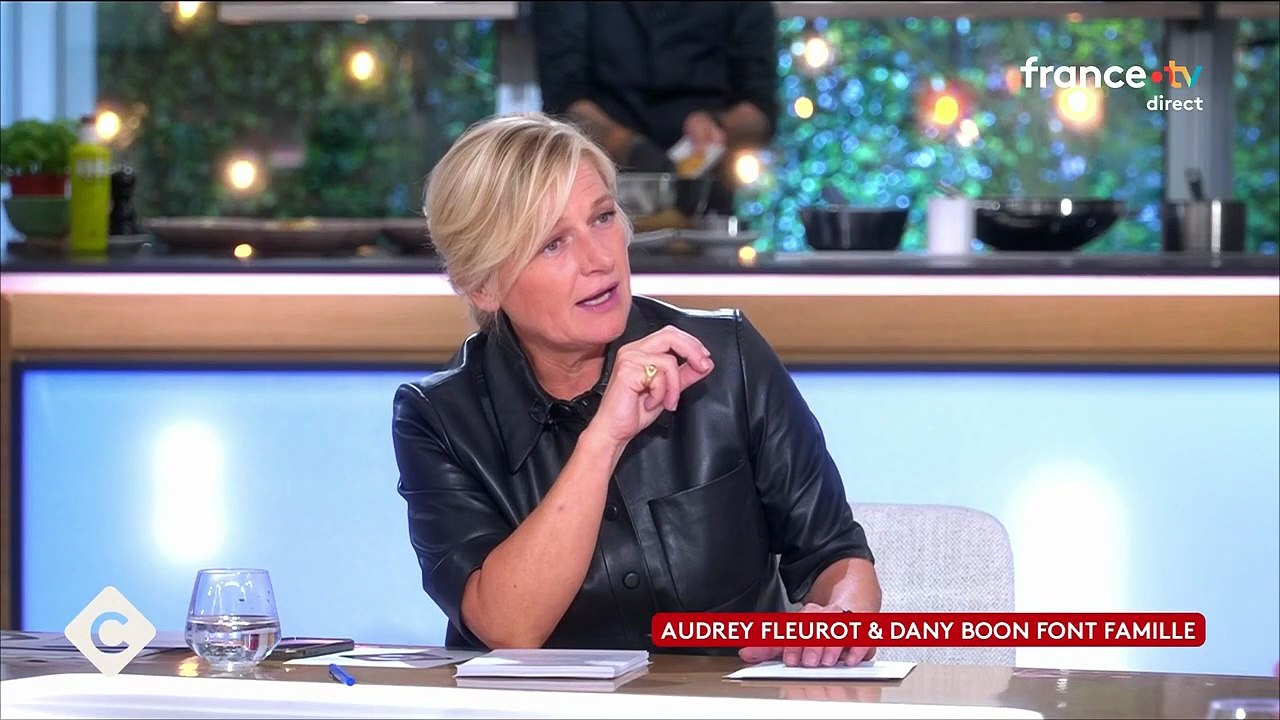 “Envoie une photo mais pas avec toi dessus” : la surprenante demande de la maman de Dany Boon, fan d’Audrey Fleurot