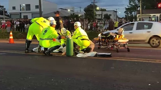 Motociclista fica em estado grave ao bater contra carreta na BR-277, em Santa Tereza do Oeste