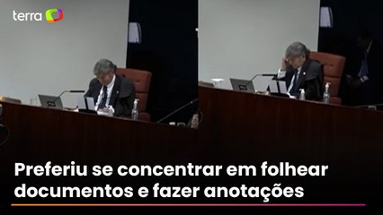 Fux fica em silêncio e de cabeça baixa em sessão recheada de piadas e interações no STF