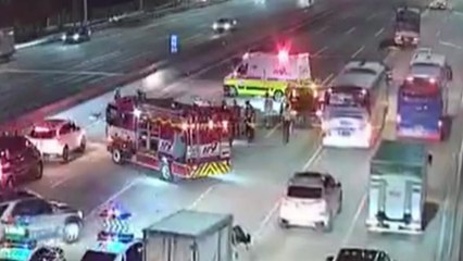 경부고속도로 신갈IC 부근 트럭 전도...출근길 정체 / YTN