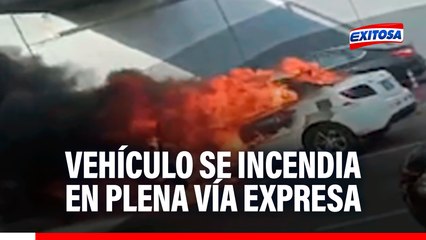 Auto se incendia en plena Vía Expresa y genera preocupación entre transeúntes
