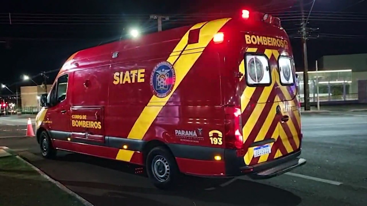 Jovem fica ferido em batida entre Biz e Tracker na Avenida Brasil