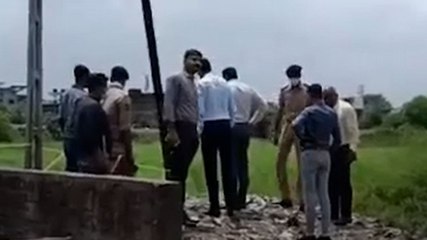 सूरत में कचरे के ढेर में मिला कटा सिर