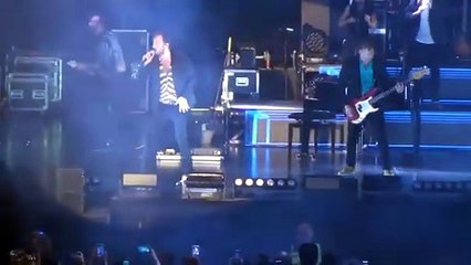 Cesare Cremonini - Kashmir-Kashmir (live)