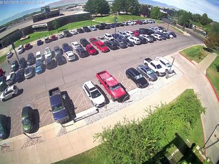 FBI divulga vídeo de suspeito de homicídio do ativista Charlie Kirk