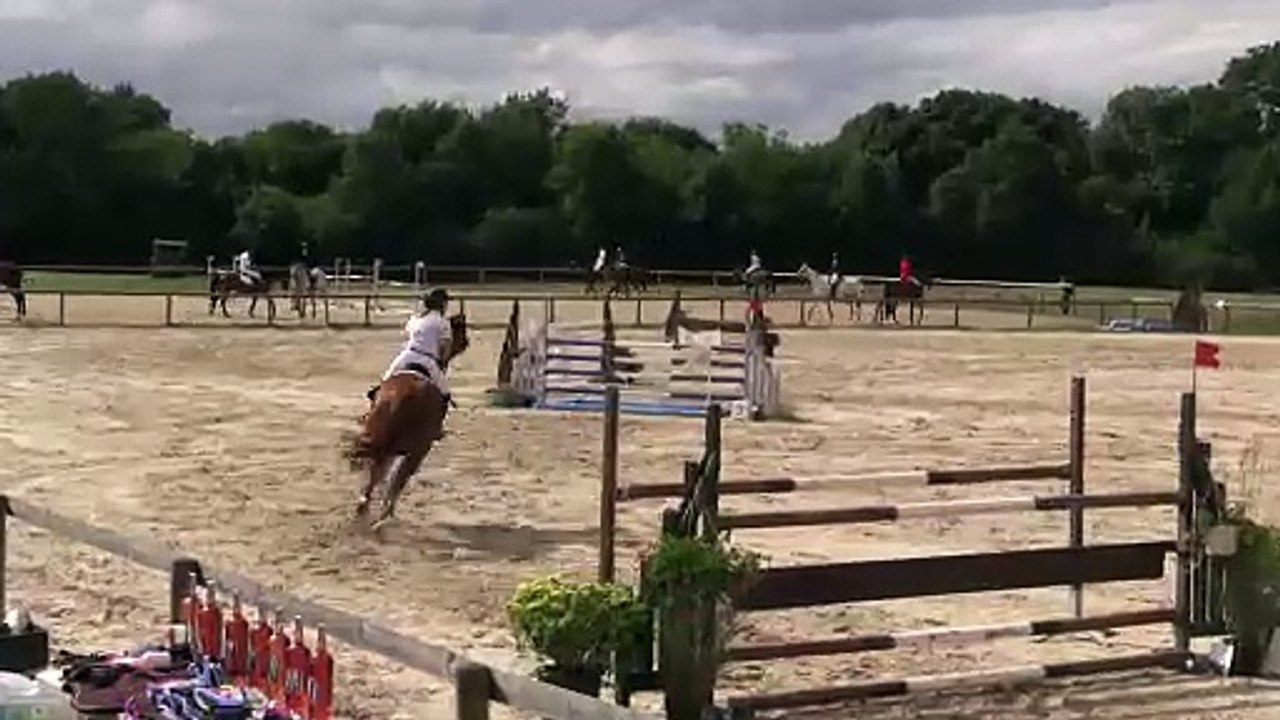 ILE BRAGARD 30-07-2017 Amateur 1 Grand Prix (1,20 m) 34