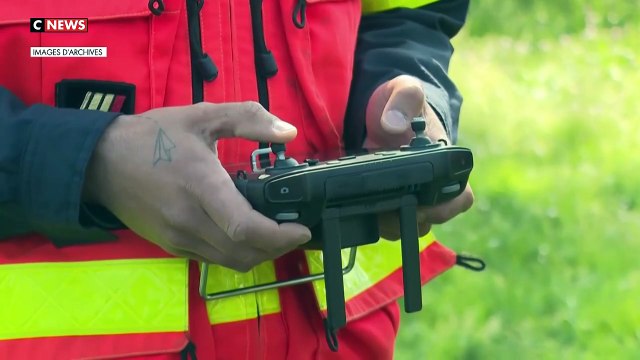 Paris : Deux associations de défense des libertés veulent faire interdire l'utilisation des drones