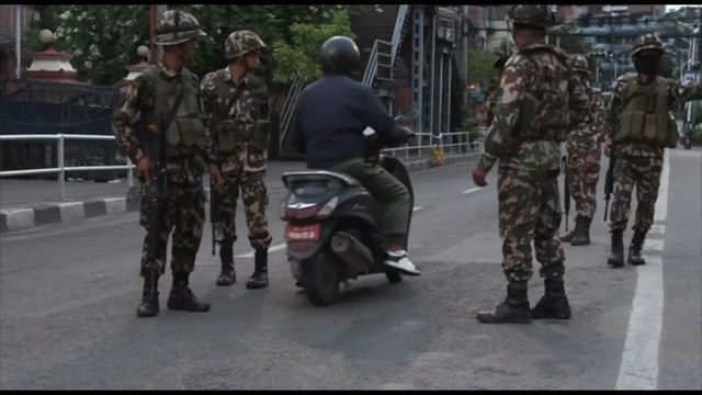 Nepal, soldati per le strade e coprifuoco dopo le violente proteste