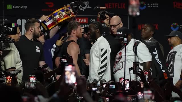 Poids super-moyens - Le face-à-face entre Canelo et Crawford avant le combat tant attendu