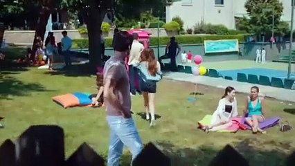 El hombre equivocado (Bay Yanlis) - Capítulo 2 en Español completo