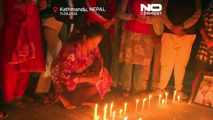 Les familles veillent au Népal alors que le bilan des manifestations s'alourdit