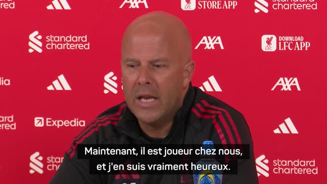 Liverpool - Slot définit Isak comme peut-être le "meilleur attaquant au monde"