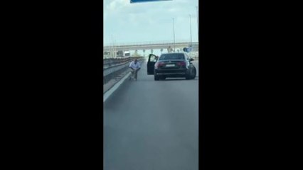 Foggia, automobilista minacciato e costretto a inginocchiarsi. Rapinatori in fuga con la sua Mercedes