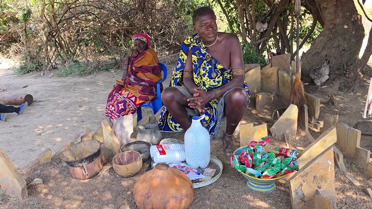Reisereporter trifft König in Angola und wird zum Friedensbotschafter!