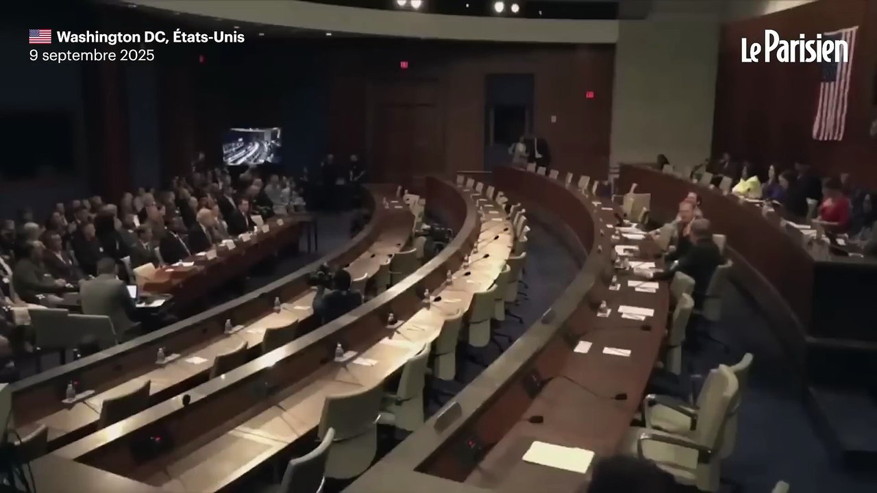 La vidéo d'un ovni résistant à un tir de drone stupéfait le Congrès américain