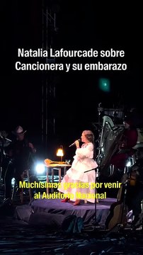 Natalia Lafourcade comparte su pastelito de amor