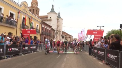 Rseumen Etapa 19 de La Vuelta 2025: Phillipsen hace triplete y Vingegaard pica a Almeida