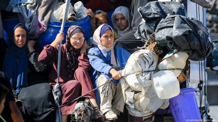 سكان مدينة غزة يعانون من القصف والحصار والنزوح