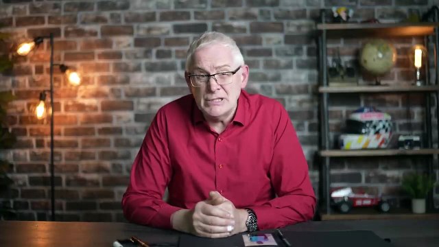 7 Side Hustles Students Can Start In 2025 - Mark Tilbury