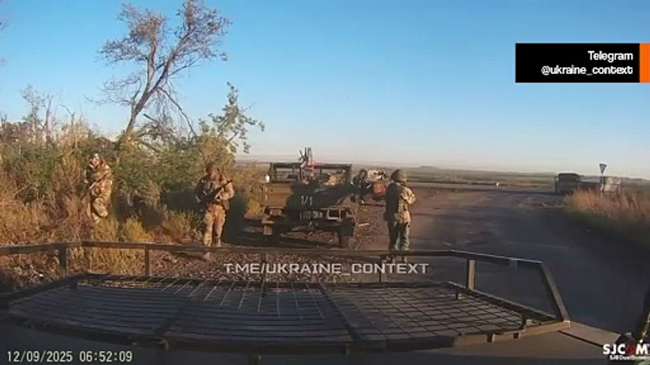 Ukrainsk drone stopper russisk konvoj og skaber panik blandt soldater!
