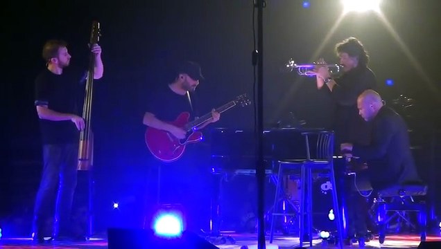 Cesare Cremonini - Gli uomini e le donne sono uguali (live)