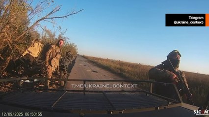 Ukrainsk drönare stoppar rysk konvoj och orsakar panik bland soldater!