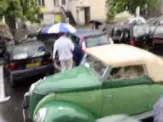 Voitures anciennes, route du pain, Cantal