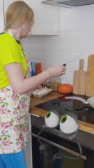 Kitchen assistant FAIL: too much salt 😂🧂🍳 #animation #funny #fail