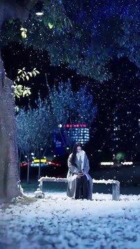 (6) Ending He clearly loves her deeply but he is too proud to acknowledge her existence. Five years later, she returns with her child and treats him coldly and without any affection. He panics and completely loses control #PopularShorts#BossyPresident#Swe