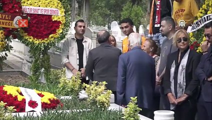 Dursun Özbek: "Saha dışında dost olalım"