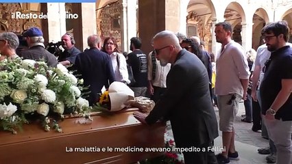 Addio a Stefano Benni: il video dell'ultimo saluto