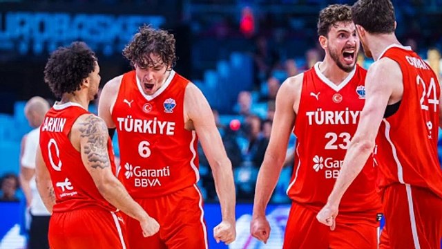 Yunanistan - Türkiye Maç Özeti | 12 Dev Adam ruhu geri döndü! A Millî Erkek Basketbol Takımı finalde