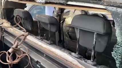 Imagens mostram estado da caminhonete após ser desenterrada em Icaraíma