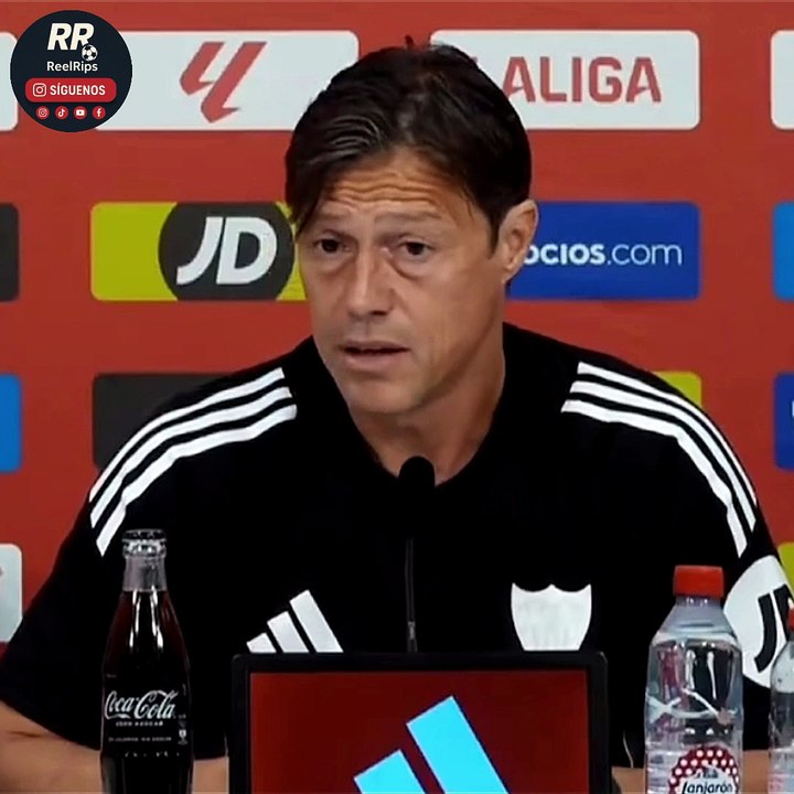EL GRACIOSO MOMENTO DE ALMEYDA  CON UNA MOSCA EN PLENA RUEDA DE PRENSA