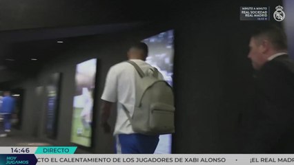 Mbappé alucina con Arconada y las leyendas de la Real