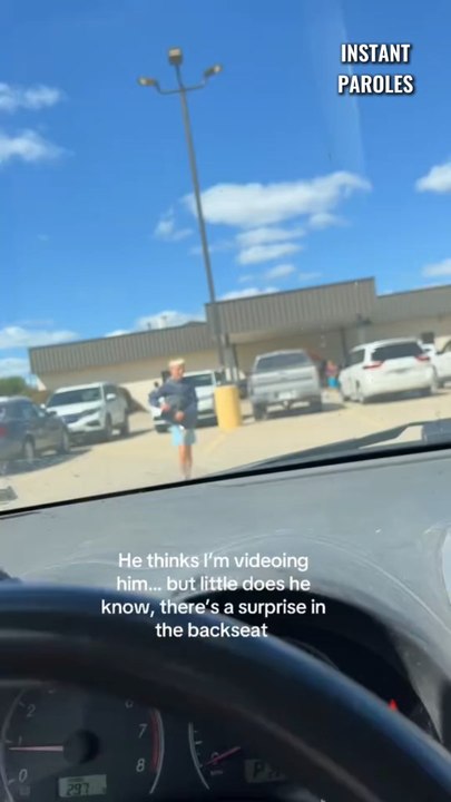 Ce petit garçon rentre de l’école puis vit des retrouvailles inattendues