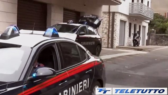 Video News - 17enne accoltella il patrigno della fidanzata